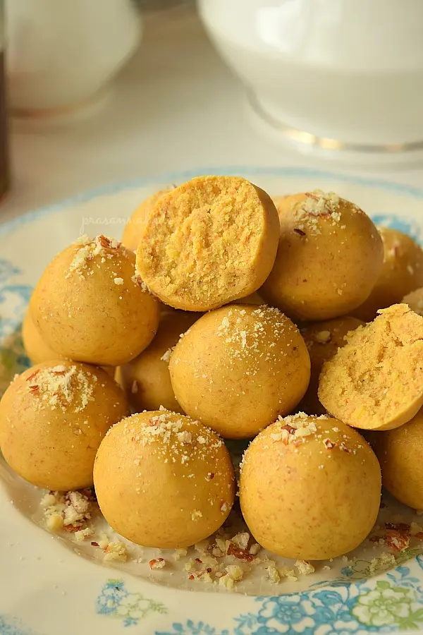 Besan Ladoo (6pc)