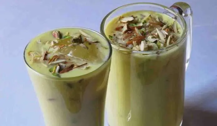 Dryfruit Lassi