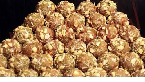 Aata Ladoo (4PCS)